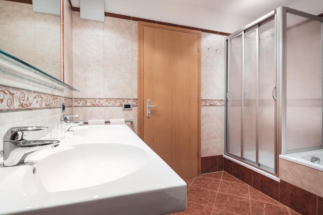 Berghotel Majarei San Vigilio Di Marebbe Εξωτερικό φωτογραφία